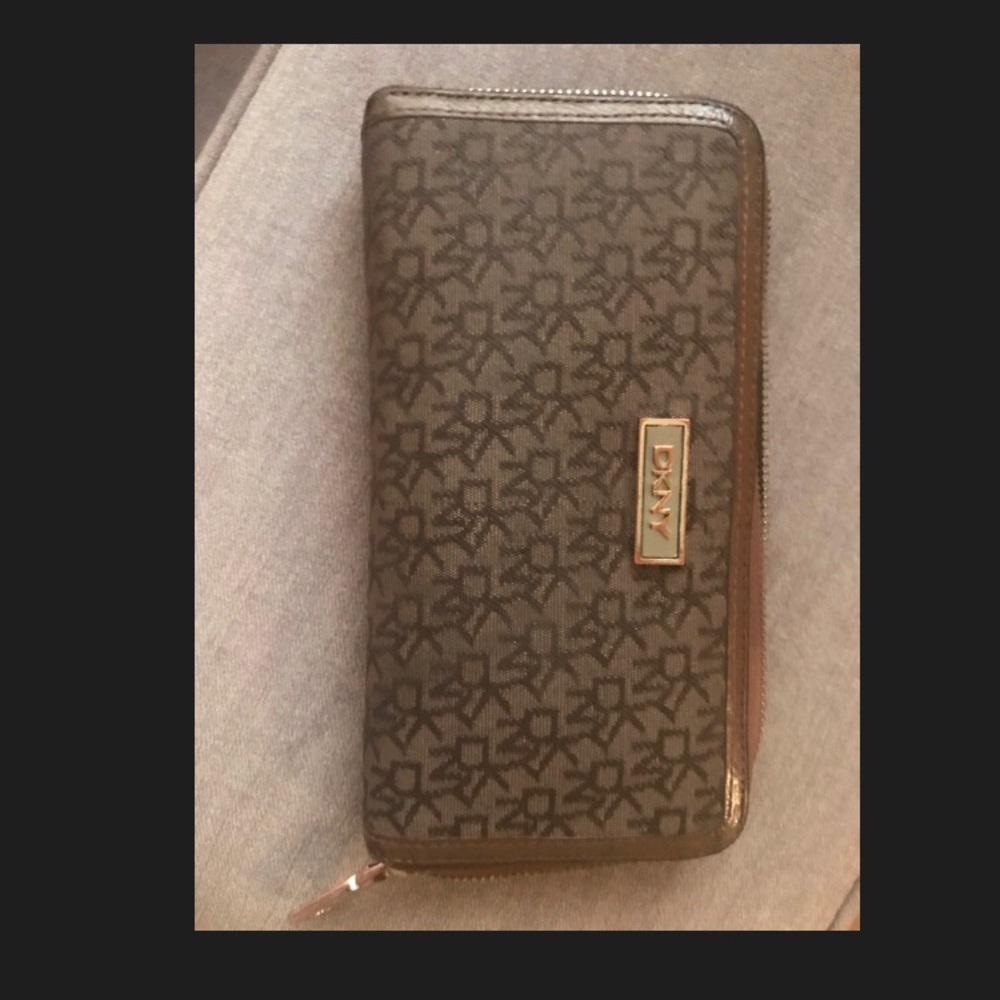 Dkny brown wallet
